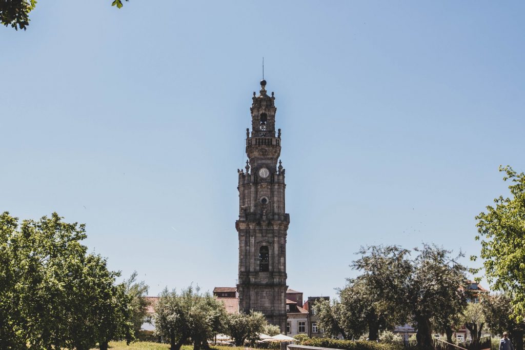 Visiter la tour des Clercs à Porto