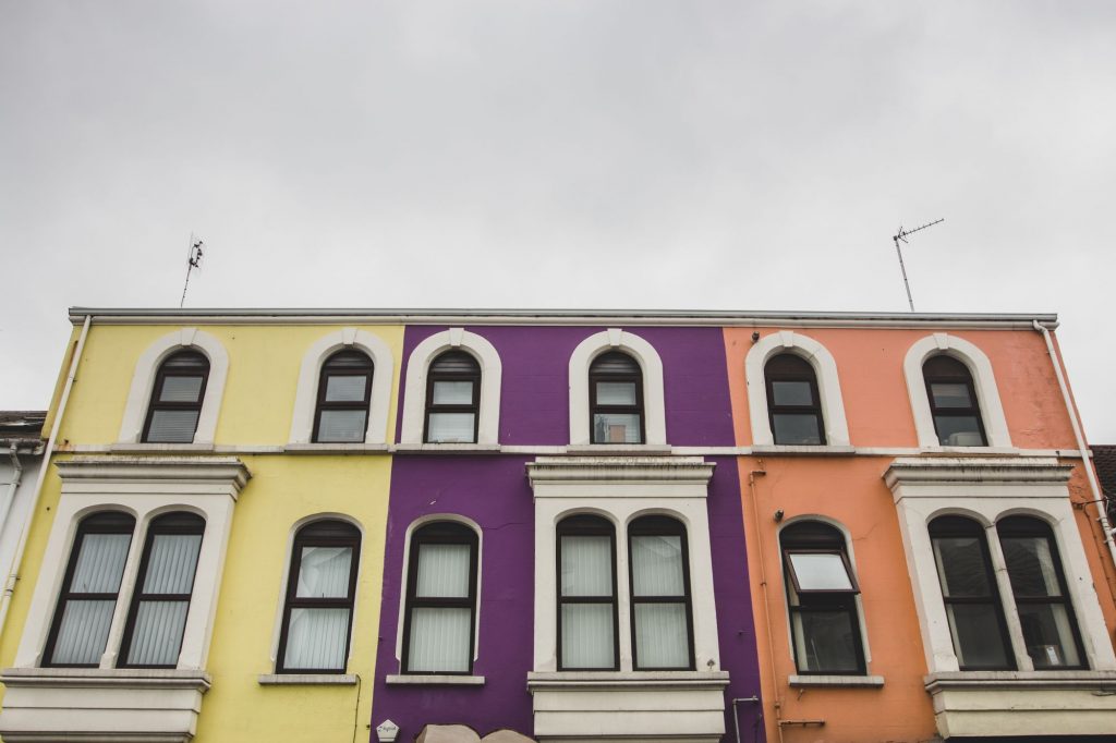 Les maisons colorées de Bangor en Irlande du Nord