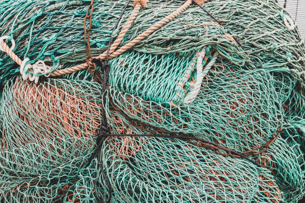 Les filets de pêcheurs sur le port de Portavogie