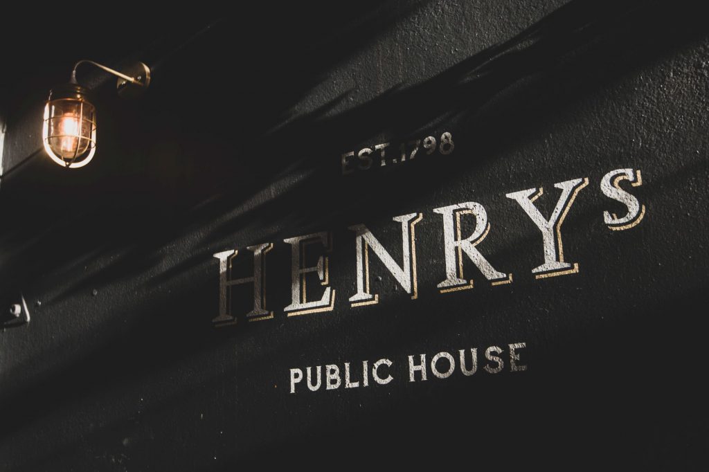 Henry's Belfast pub