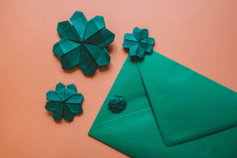 Le petit trèfle origami pour recycler son enveloppe
