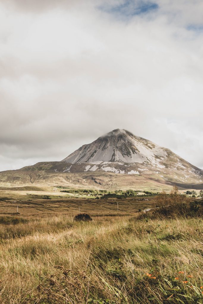 Le mont Errigal dans le comté de Donegal en Irlande