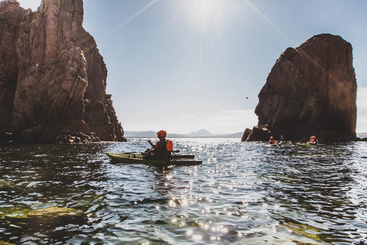 Faire du kayak au pied des falaises de Owey Island Vio Vadrouille