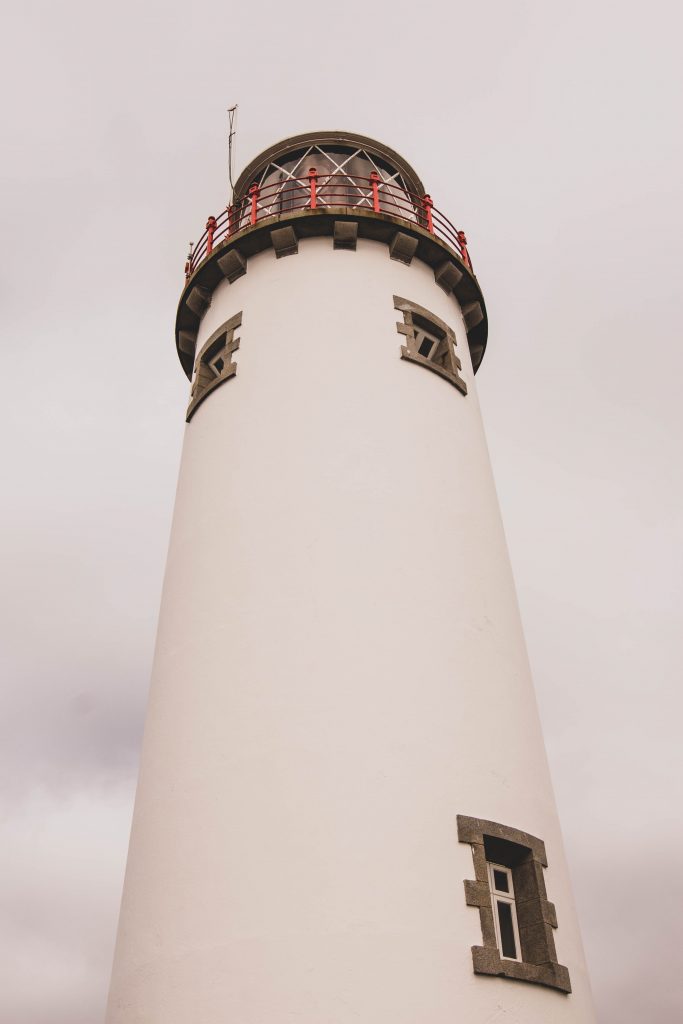 Le phare de Fanad dans le Donegal en Irlande