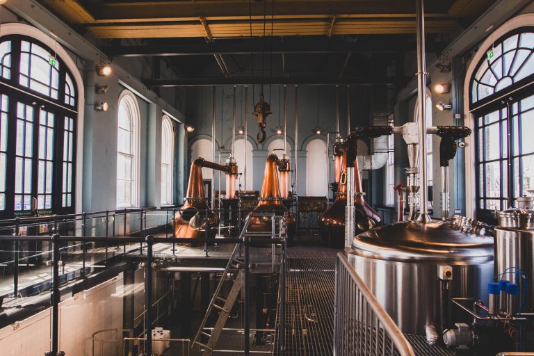 Titanic Distillers : quand le whiskey renaît là où le Titanic a pris la mer